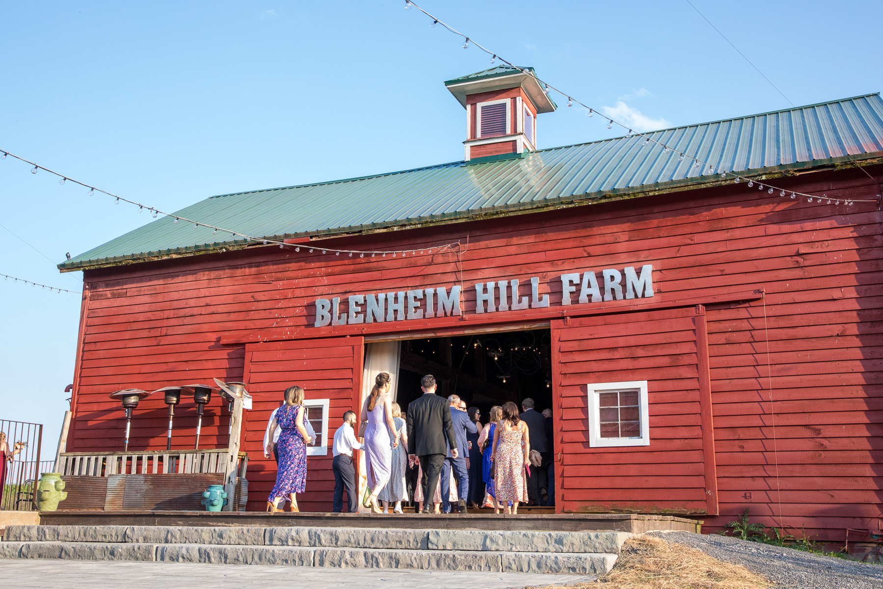 wedding at blenheim hill farm