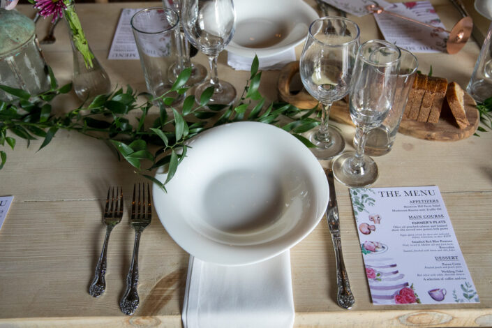 table settings at Blenheim Hill Farm