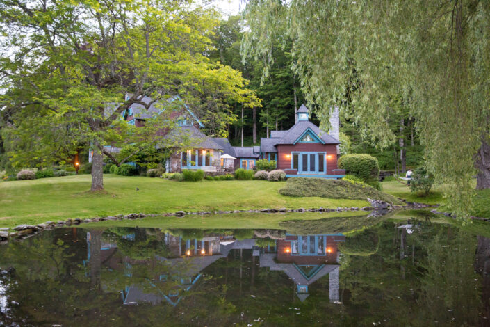 Charming and historic Bed & Breakfast at Stonover Farm,